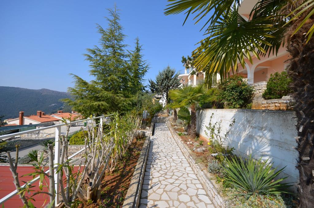 Apartments Slavica Rabac Eksteriør bilde