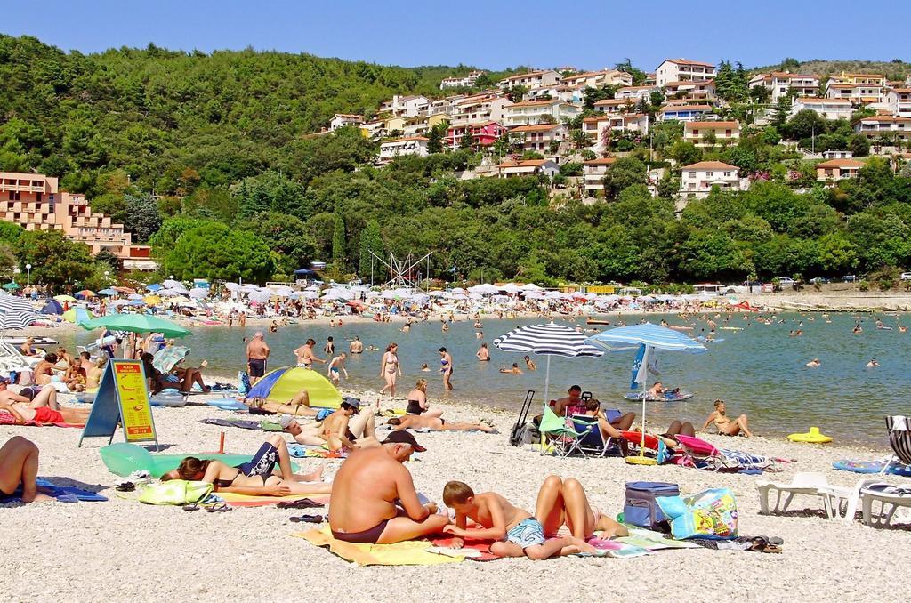 Apartments Slavica Rabac Eksteriør bilde